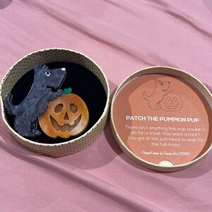 Erstwilder’s patch the pumpkin pup